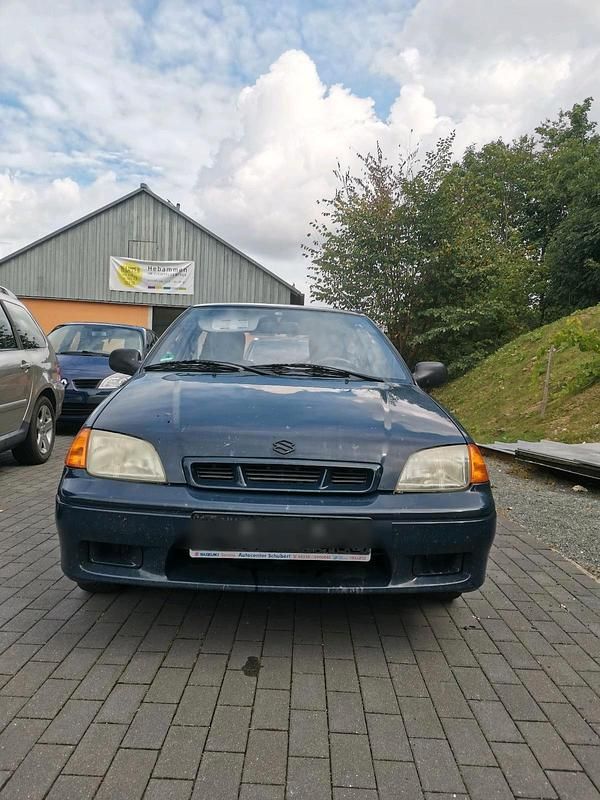 Blau Gebraucht 1999 Suzuki Swift Kleinwagen | 1.000 € (Fairer Preis) - Bild 1/4
