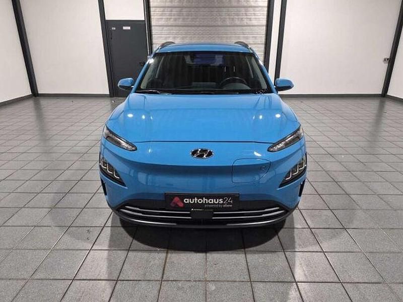 Gebraucht Hyundai Kona Trend 150 kW (204 PS) 2022 Blau SUV