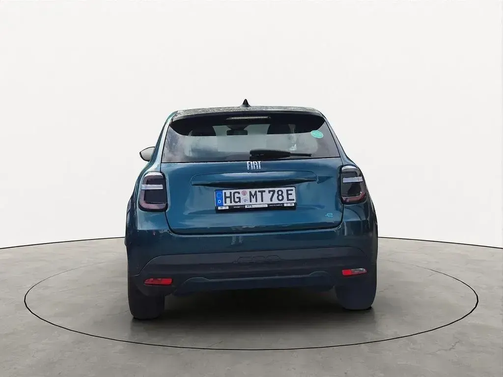 Neu Fiat 600 Business 114 kW (156 PS) 2026 Grün SUV
