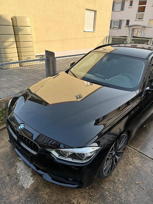 Gebraucht BMW 320 160 PS (117 kW) 2015 Schwarz Kombi