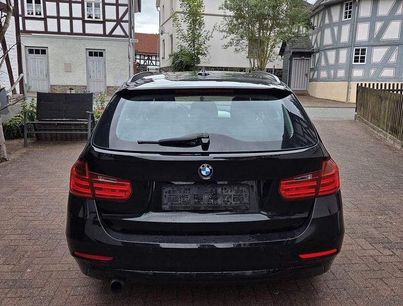 Gebraucht BMW 316 136 PS (100 kW) 2013 Schwarz Kombi