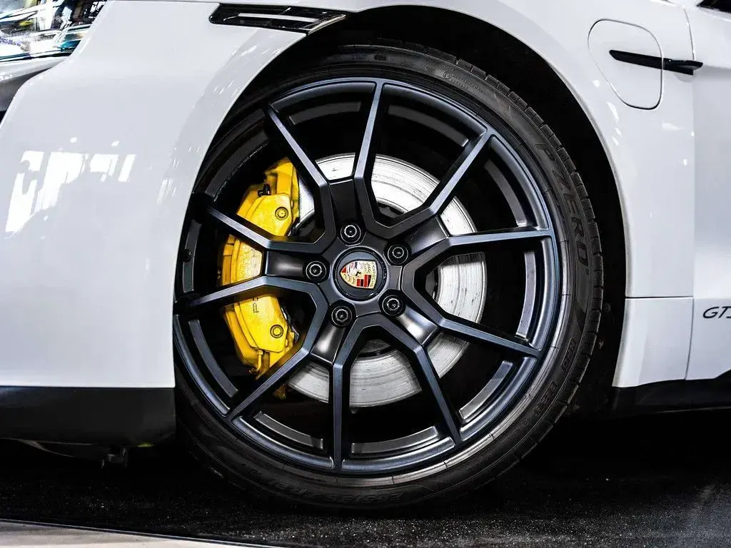 Gebraucht Porsche Taycan GTS 439 kW (598 PS) 2022 Weiß Limousine