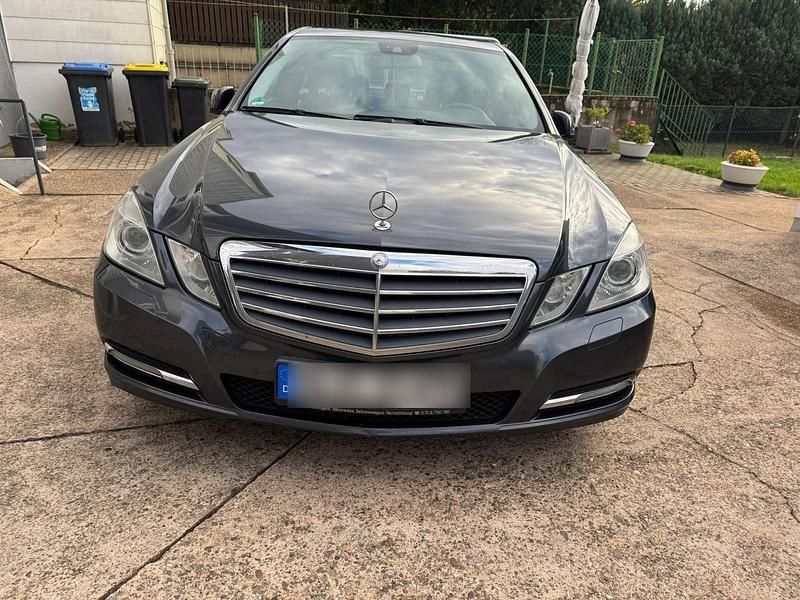 Gebraucht 2012 Mercedes E250 Limousine | 6.900 € (Guter Preis) - Bild 1/4