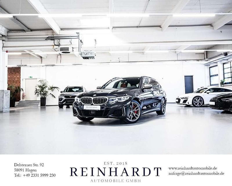 Black sapphire metallic Gebraucht 2021 BMW 340 Kombi | 44.735 € (Guter Preis) - Bild 1/3