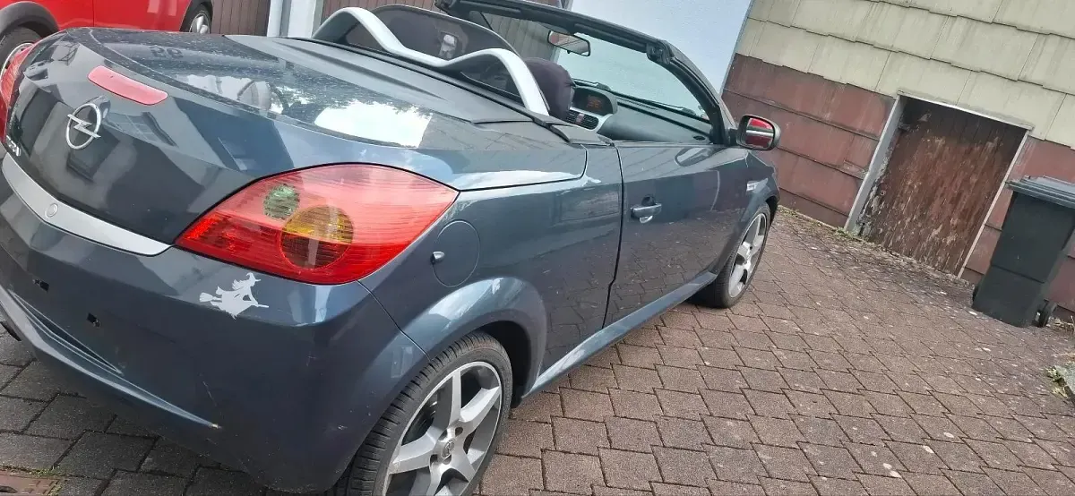Gebraucht Opel Tigra 90 PS (66 kW) 2008 Blau Cabrio