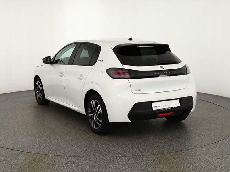 Gebraucht Peugeot 208 75 PS (55 kW) 2023 Weiß Kleinwagen