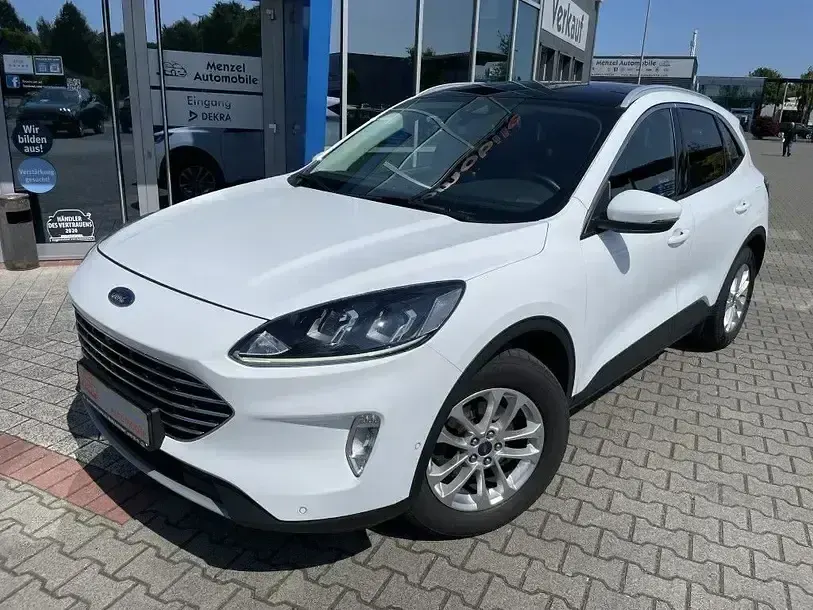 Gebraucht Ford Kuga Titanium 120 PS (88 kW) 2022 Weiss SUV