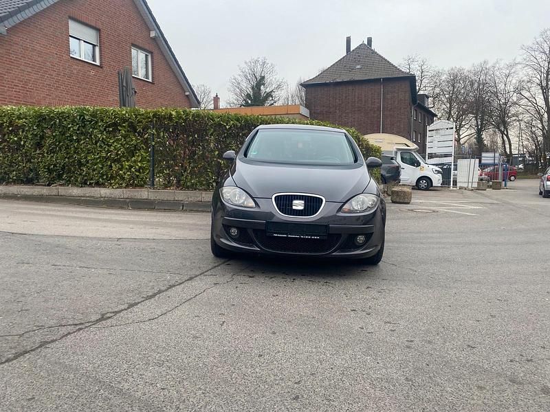 Schwarz Gebraucht 2008 Seat Altea Limousine | 1.500 € (Superpreis) - Bild 1/4
