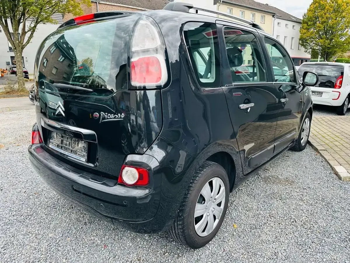 Usado Citroën C3 92 CV (67 kW) 2011 Negro Monovolumen