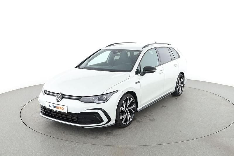 Weiß Gebraucht 2023 VW Golf VIII R-line Kombi | 28.670 € (Guter Preis) - Bild 1/3