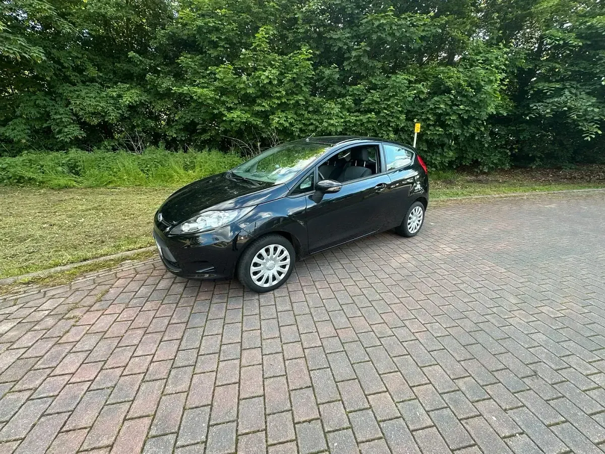 Gebraucht Ford Fiesta 82 PS (60 kW) 2009 Schwarz Kleinwagen