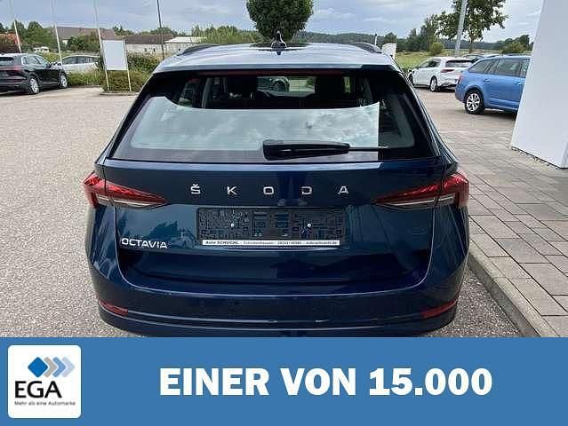 Gebraucht Skoda Octavia 116 PS (85 kW) 2022 Blau metallic Kombi