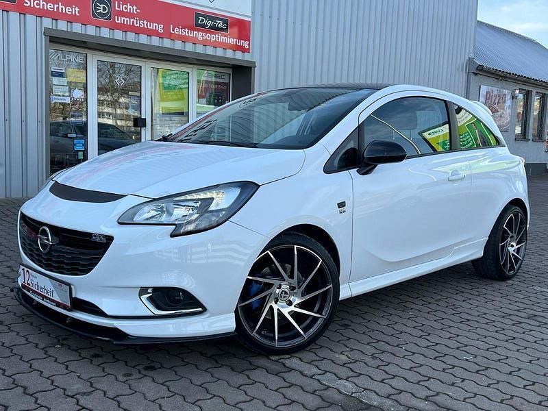 Weiß Gebraucht 2015 Opel Corsa OPC Limousine | 9.999 € (Fairer Preis) - Bild 1/4