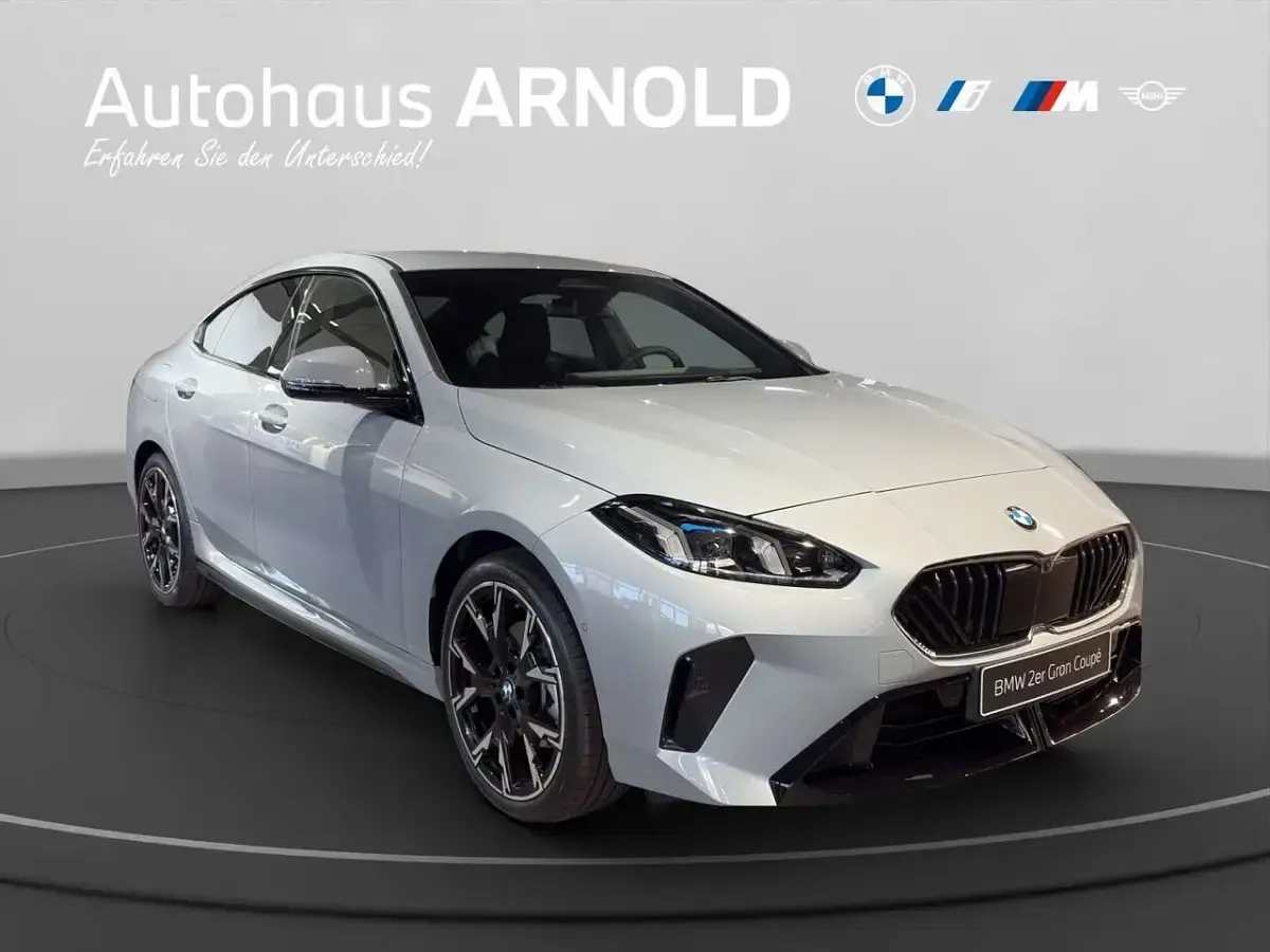 Gebraucht BMW 220 Gran Coupé M Sport 170 PS (125 kW) 2025 M brooklyn grau metallic Coupé