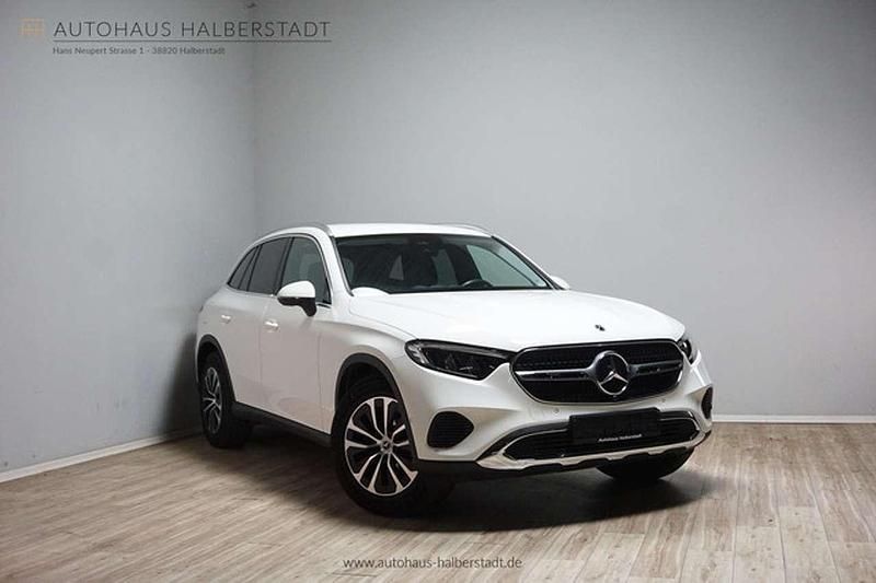 Polarweiss Gebraucht 2024 Mercedes GLC220 Avantgarde SUV | 49.790 € (Superpreis) - Bild 1/3