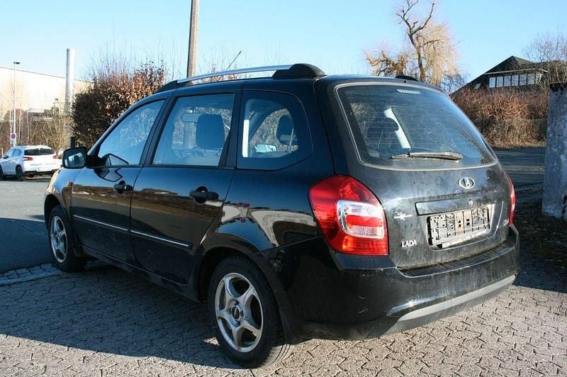 Gebraucht Lada Kalina 87 PS (63 kW) 2017 Schwarz Kombi