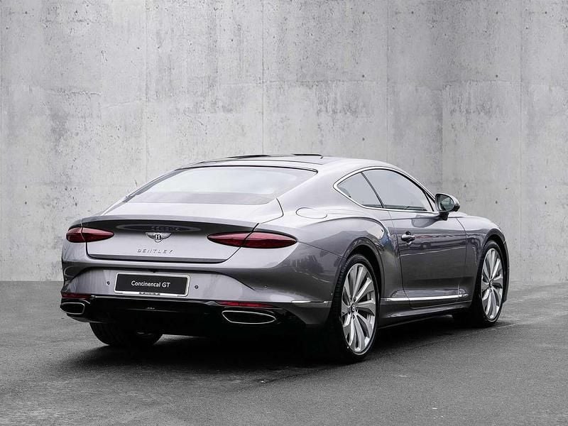 Neu Bentley Continental 680 PS (500 kW) 2025 Silver tempest Coupé