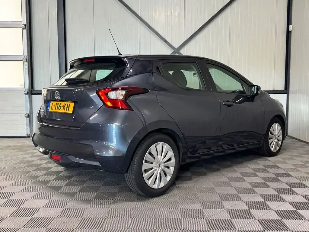 Gebraucht Nissan Micra Acenta 92 PS (67 kW) 2021 Grau Kleinwagen