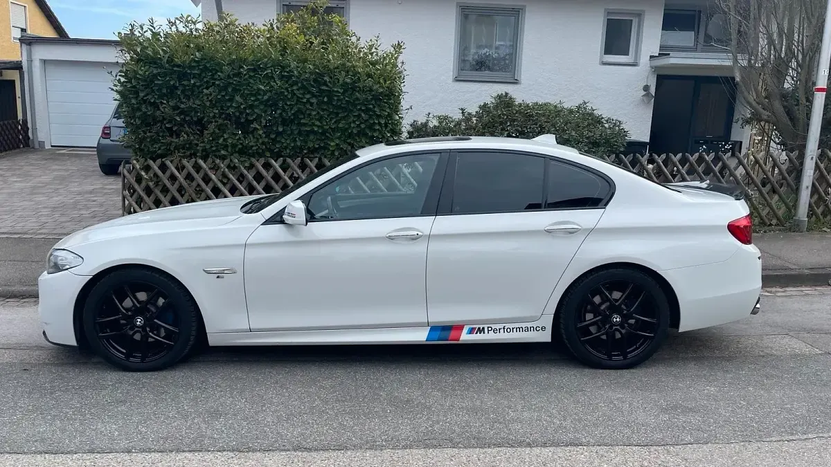 Gebraucht BMW 520 M Sport 184 PS (135 kW) 2013 Weiß Limousine