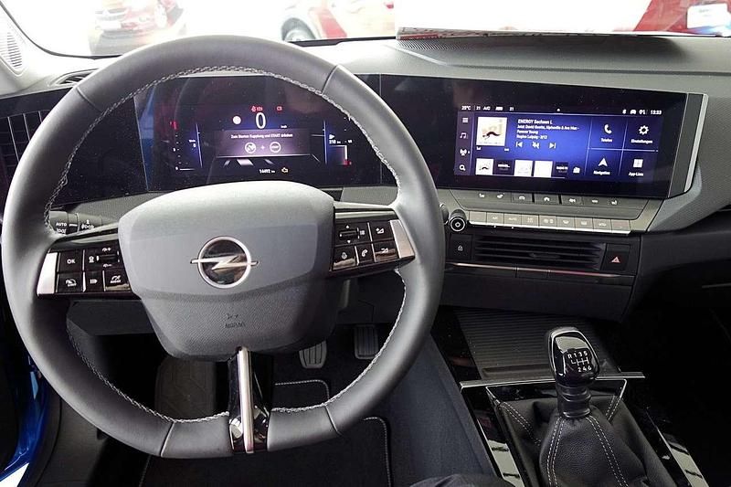 Gebraucht Opel Astra 131 PS (96 kW) 2023 Kobaltblau Kombi