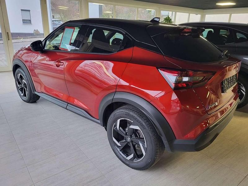 Rot Gebraucht 2023 Nissan Juke N-Connecta SUV | 18.900 € (Guter Preis) - Bild 1/4