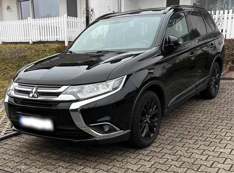 Gebraucht Mitsubishi Outlander Edition 150 PS (110 kW) 2018 Schwarz SUV