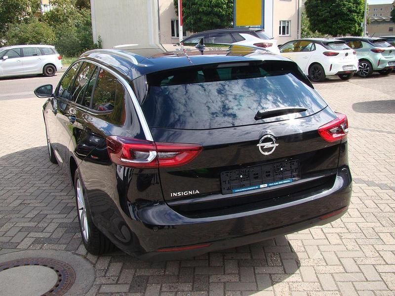 Gebraucht Opel Insignia Elegance 122 PS (89 kW) 2020 Onyx schwarz Kombi