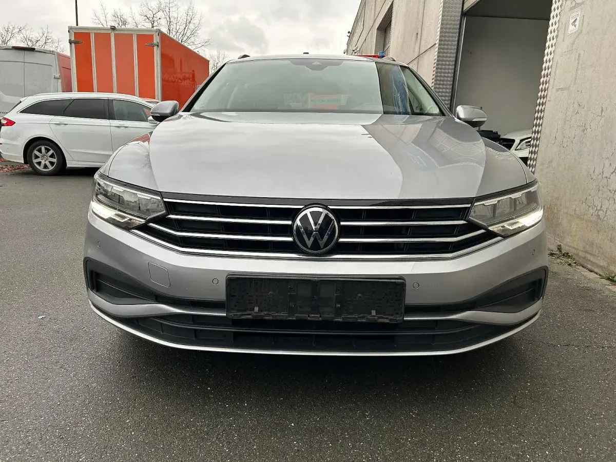 Second-hand VW Passat 122 CP (89 kW) 2020 Argintiu Break