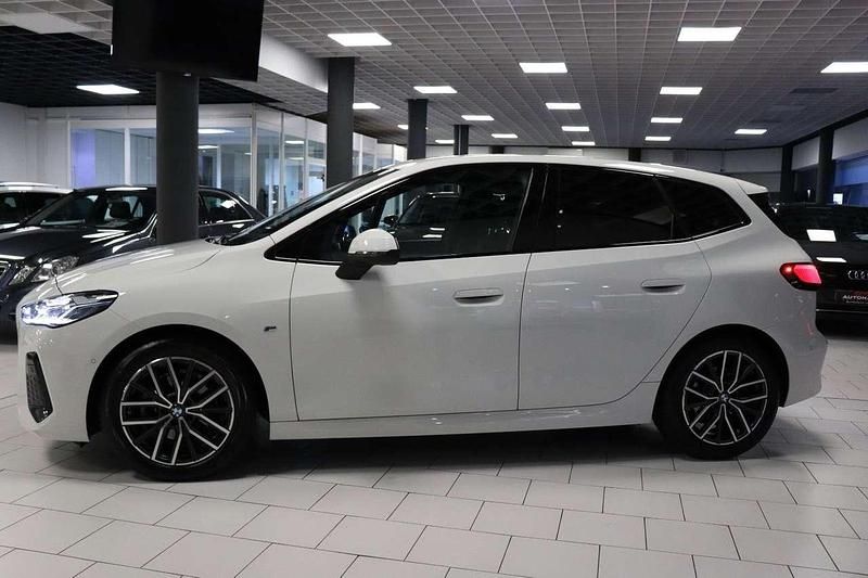 Gebraucht BMW 218 M Sport 150 PS (110 kW) 2024 Alpinweiss iii Van / Kleinbus