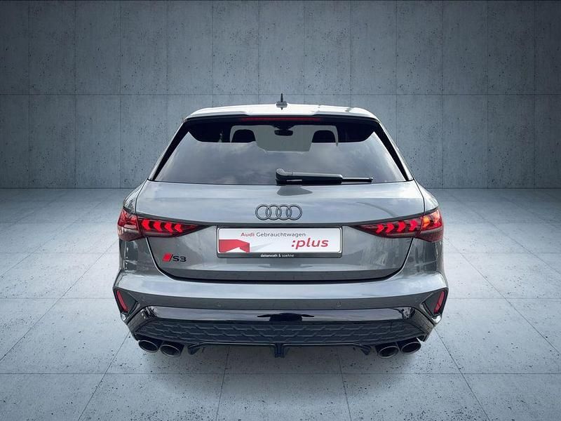 Gebraucht Audi S3 Ambiente 333 PS (244 kW) 2024 Daytonagrau perleffekt Limousine