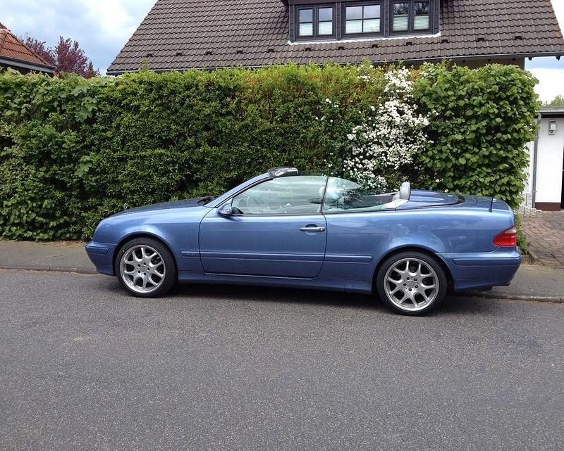 Blau Gebraucht 2000 Mercedes CLK230 Elegance Cabrio | 8.700 € (Fairer Preis) - Bild 1/4