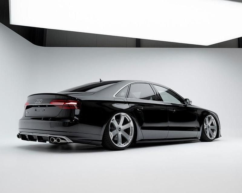 Gebraucht Audi S8 plus Sport 605 PS (444 kW) 2017 Individuallackierung nardograu Limousine