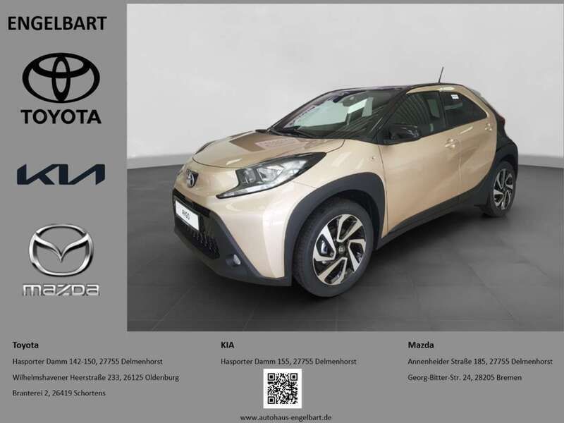 Ginger beige / night sky black Gebraucht 2024 Toyota Aygo Team Kleinwagen | 17.890 € - Bild 1/4