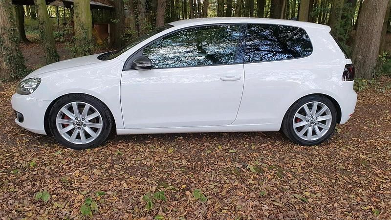 Gebraucht VW Golf VI 160 PS (117 kW) 2009 Weiß Kleinwagen