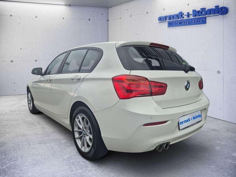 Gebraucht BMW 120 Advantage 184 PS (135 kW) 2018 Alpinweiß Kleinwagen