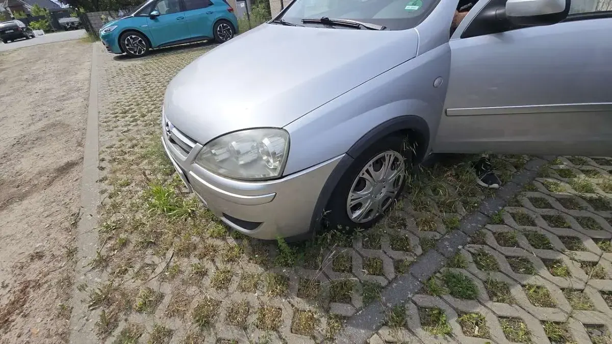 Gebraucht Opel Corsa Edition 80 PS (58 kW) 2005 Grau Kleinwagen