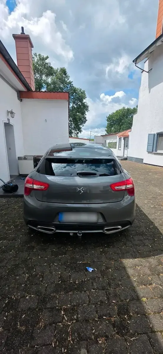 Gebraucht Citroën DS5 112 PS (82 kW) 2011 Schwarz Kleinwagen