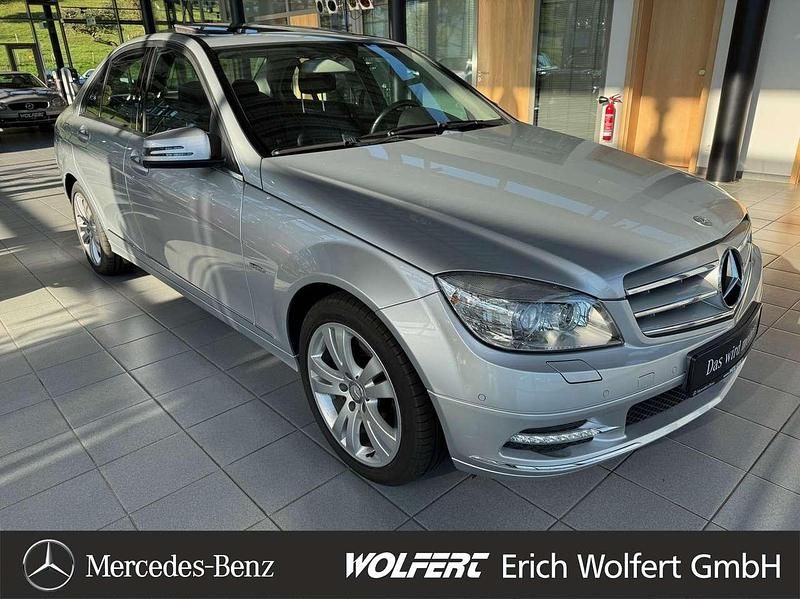 Gebraucht Mercedes C350 231 PS (169 kW) 2010 Iridiumsilbermetallic Limousine