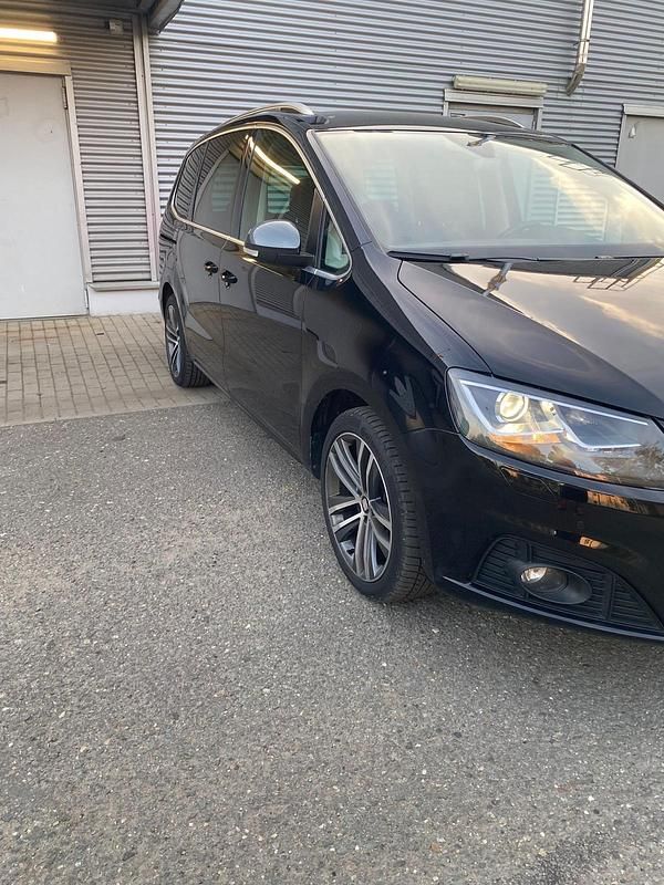 Gebraucht 2020 Seat Alhambra Van / Kleinbus | 17.199 € - Bild 1/4