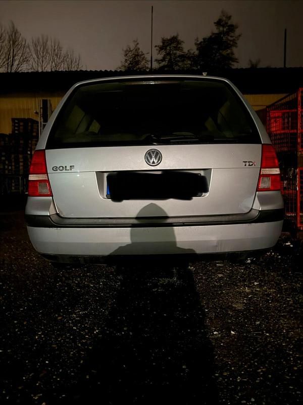 Gebraucht VW Golf IV 100 PS (73 kW) 2003 Silber Kombi