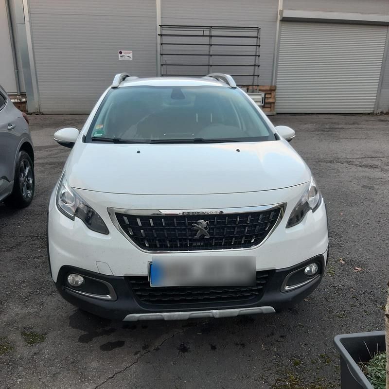 Weiß Gebraucht 2018 Peugeot 2008 SUV | 10.000 € (Guter Preis) - Bild 1/4