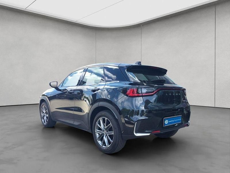Neu Lexus LBX 136 PS (100 kW) 2025 Schwarz SUV