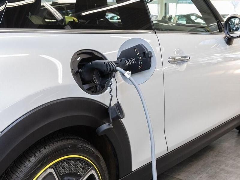 Gebraucht Mini Cooper 135 kW (184 PS) 2022 Andere Kleinwagen