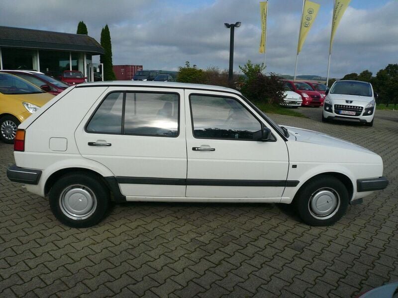 Second-hand VW Golf II 75 CP (55 kW) 1987 Alb Hatchback