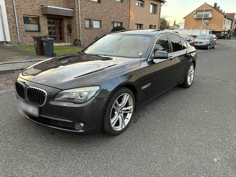 Gebraucht BMW 750 Performance 408 PS (300 kW) 2009 Limousine