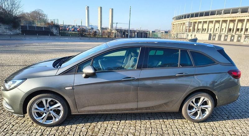 Gebraucht Opel Astra 150 PS (110 kW) 2018 Grau Kombi