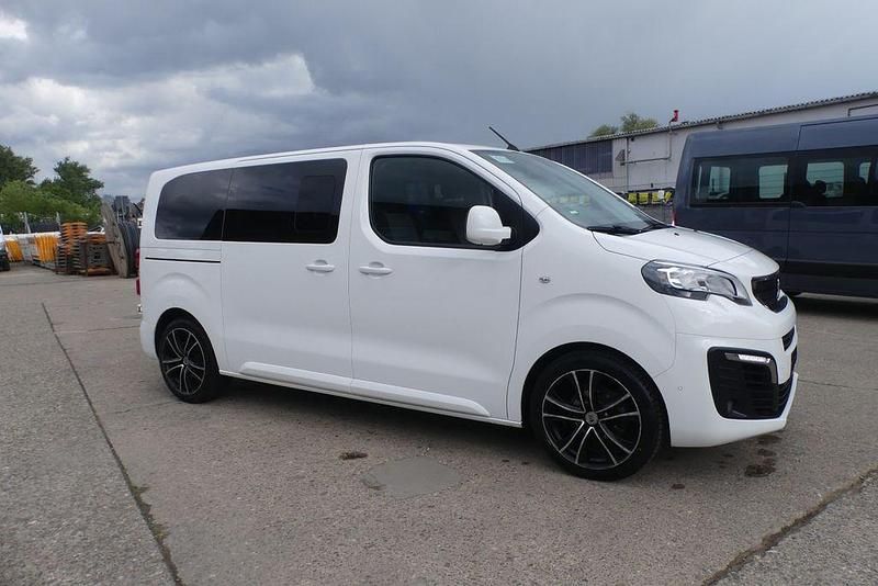 Gebraucht Peugeot Traveller 179 PS (131 kW) 2018 Weiß Van / Kleinbus