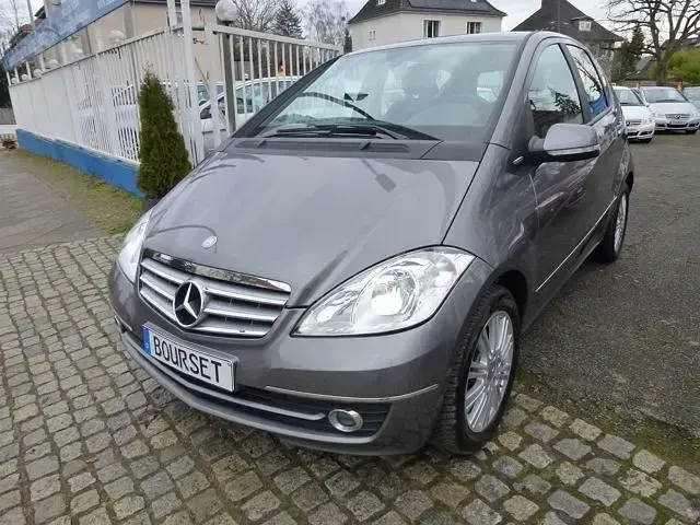 Gebraucht Mercedes A160 Elegance 95 PS (69 kW) 2012 Grau Kleinwagen
