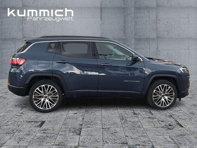 Gebraucht Jeep Compass Limited 131 PS (96 kW) 2023 Blue shade (blau) SUV