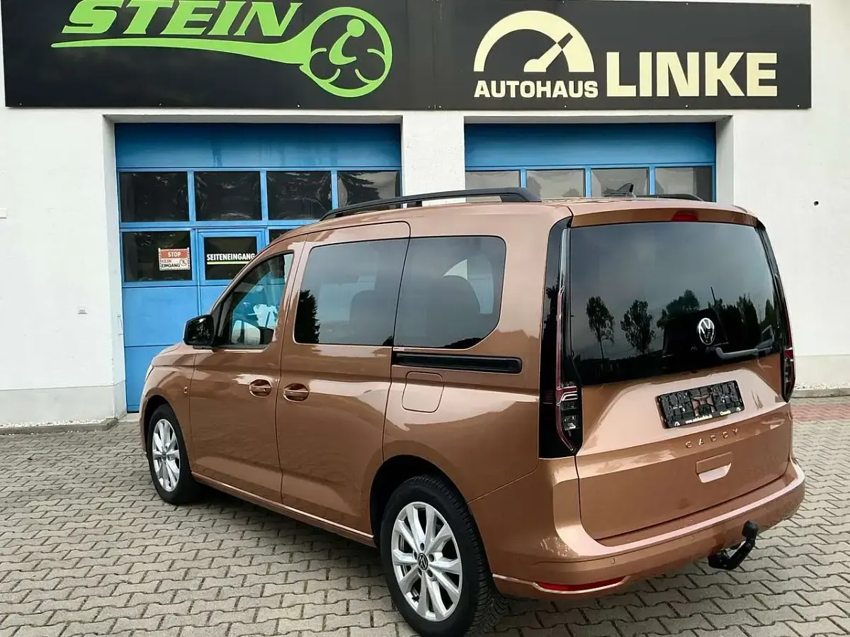 Gebraucht VW Caddy Life 102 PS (75 kW) 2025 Copper bronze Van / Kleinbus
